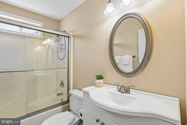 8239 PEACH ORCHARD RD, Baltimore, MD 21222