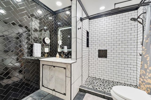 583 DAVIS CREEK ROAD, Barboursville, WV 25504