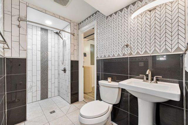 583 DAVIS CREEK ROAD, Barboursville, WV 25504