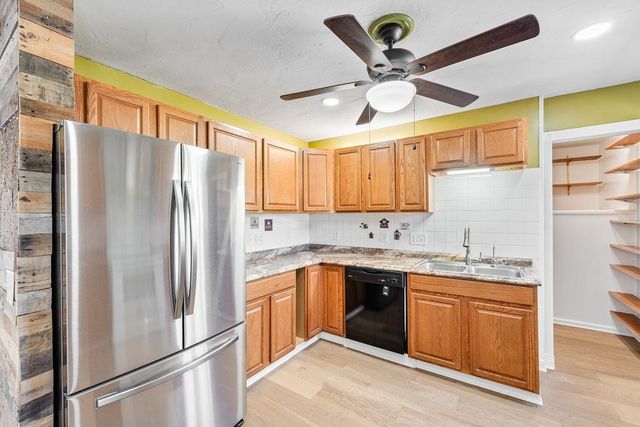 583 DAVIS CREEK ROAD, Barboursville, WV 25504