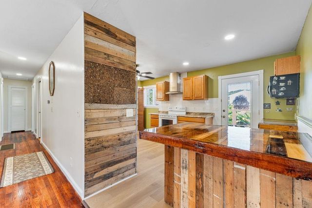 583 DAVIS CREEK ROAD, Barboursville, WV 25504