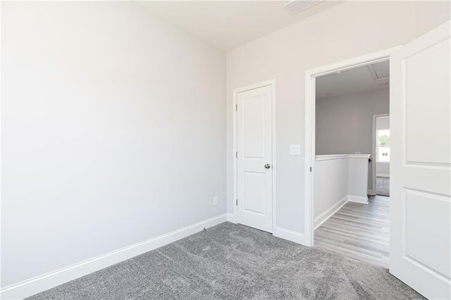 1047 Bullpen Bluffs, Lawrenceville, GA 30043