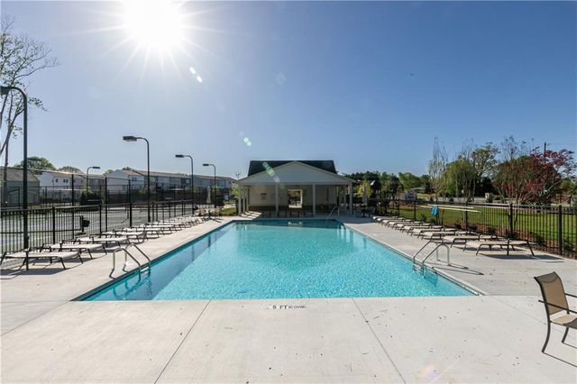 1047 Bullpen Bluffs, Lawrenceville, GA 30043