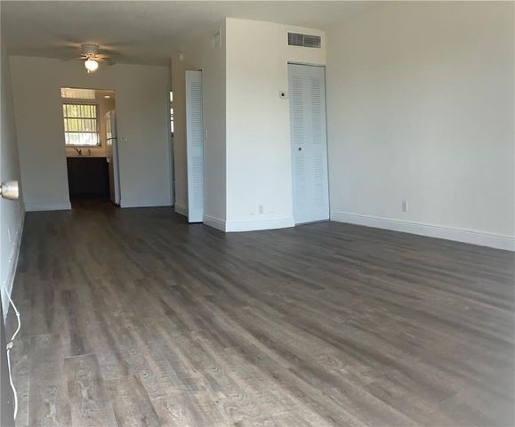 401 NW 34 Street 94-214, Pompano Beach, FL 33064