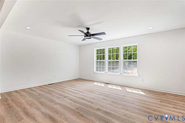 312 Union Dr, Ruther Glen, VA 22546
