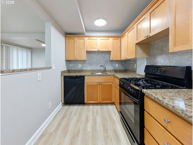 1205 Sw CARDINELL Dr 609, Portland, OR 97201