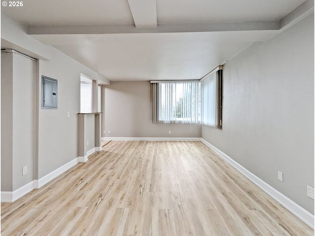 1205 Sw CARDINELL Dr 609, Portland, OR 97201