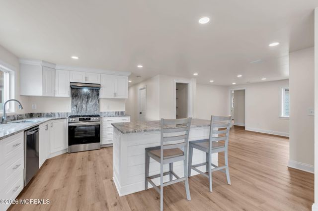 37 Swartzel Drive, Middletown, NJ 07748