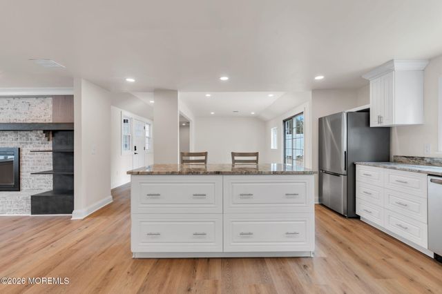 37 Swartzel Drive, Middletown, NJ 07748