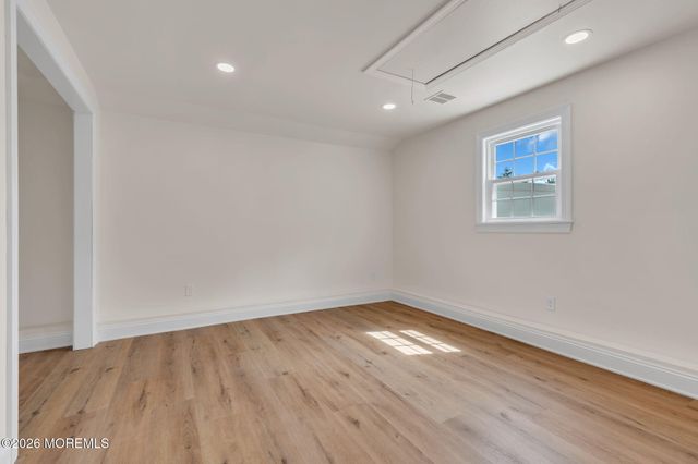 37 Swartzel Drive, Middletown, NJ 07748