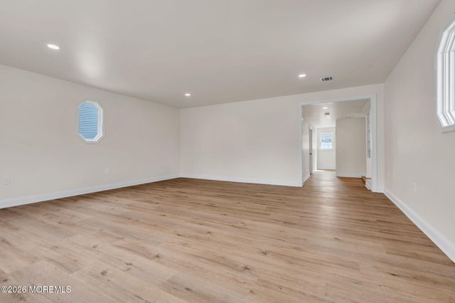 37 Swartzel Drive, Middletown, NJ 07748