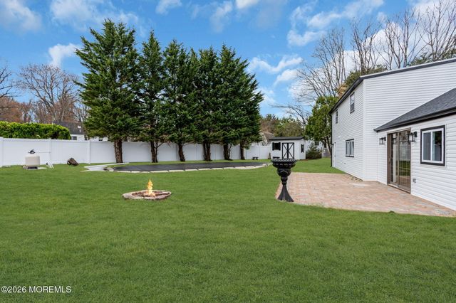 37 Swartzel Drive, Middletown, NJ 07748