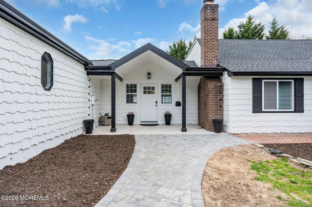 37 Swartzel Drive, Middletown, NJ 07748