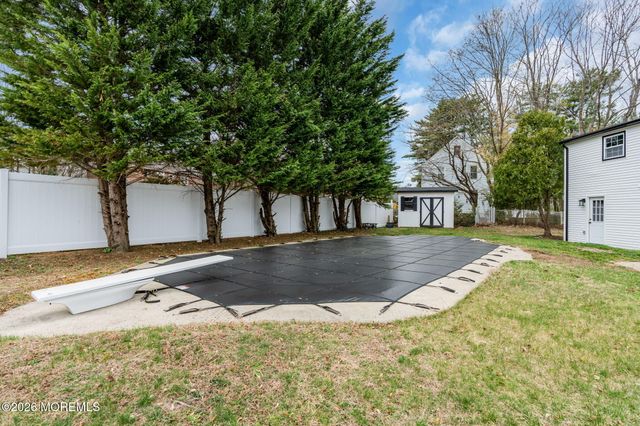 37 Swartzel Drive, Middletown, NJ 07748