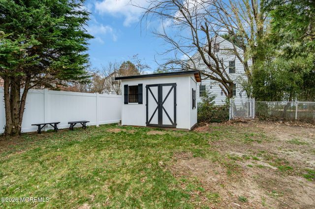 37 Swartzel Drive, Middletown, NJ 07748