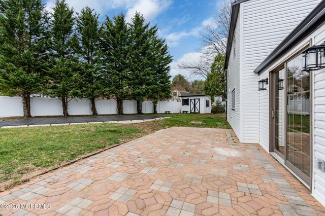 37 Swartzel Drive, Middletown, NJ 07748