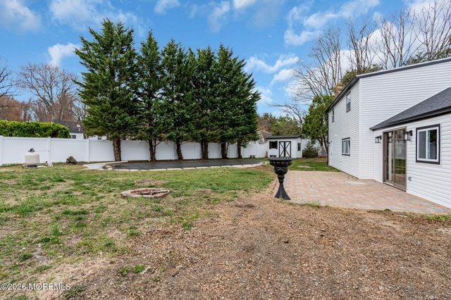 37 Swartzel Drive, Middletown, NJ 07748