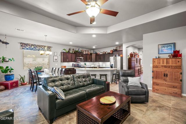 847 HOLLY PARK Avenue, Santa Teresa, NM 88008