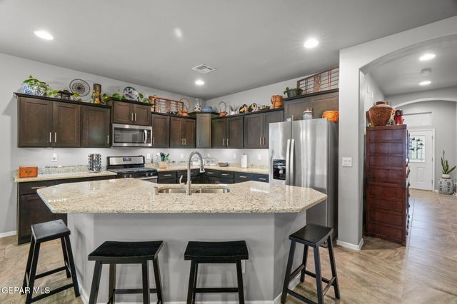 847 HOLLY PARK Avenue, Santa Teresa, NM 88008