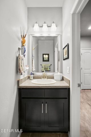 847 HOLLY PARK Avenue, Santa Teresa, NM 88008