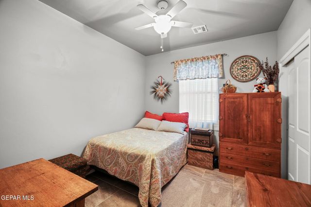 847 HOLLY PARK Avenue, Santa Teresa, NM 88008