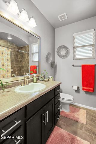 847 HOLLY PARK Avenue, Santa Teresa, NM 88008