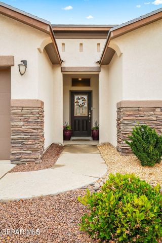 847 HOLLY PARK Avenue, Santa Teresa, NM 88008