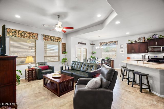 847 HOLLY PARK Avenue, Santa Teresa, NM 88008