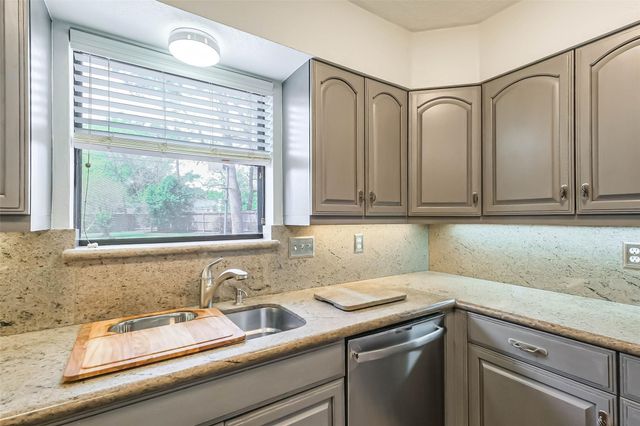 2825 Hackberry Lane, Katy, TX 77493