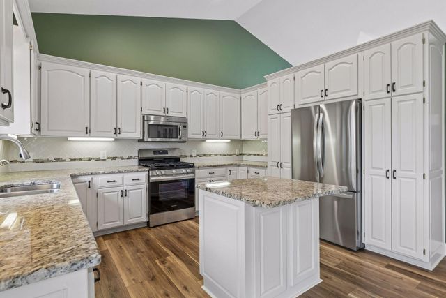11877 Cottonwood Street NW, Coon Rapids, MN 55448