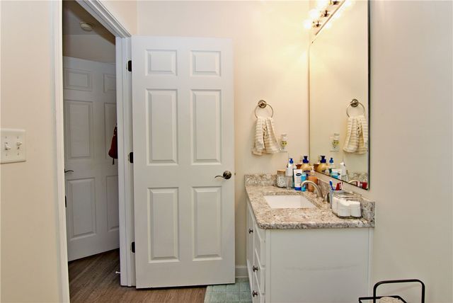 302 Harts Cove Way, Seneca, SC 29678