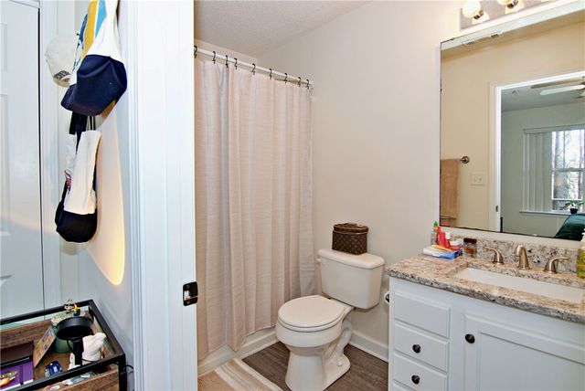 302 Harts Cove Way, Seneca, SC 29678