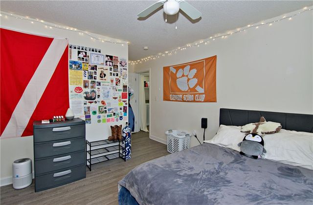 302 Harts Cove Way, Seneca, SC 29678