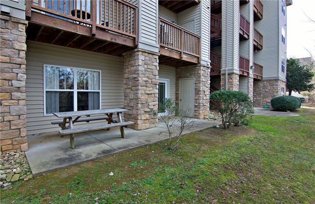 302 Harts Cove Way, Seneca, SC 29678