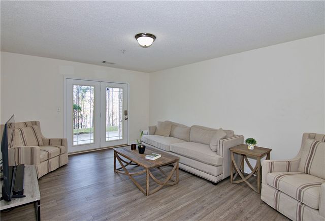 302 Harts Cove Way, Seneca, SC 29678