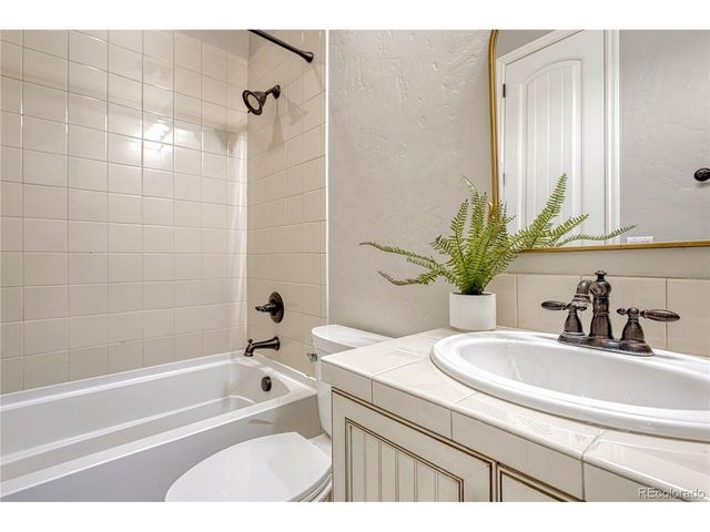 283 Maplehurst Dr, Highlands Ranch, CO 80126