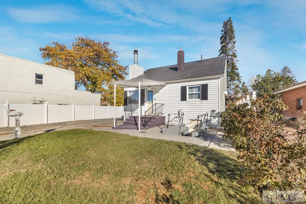 307 E 18th Street, Idaho Falls, ID 83404