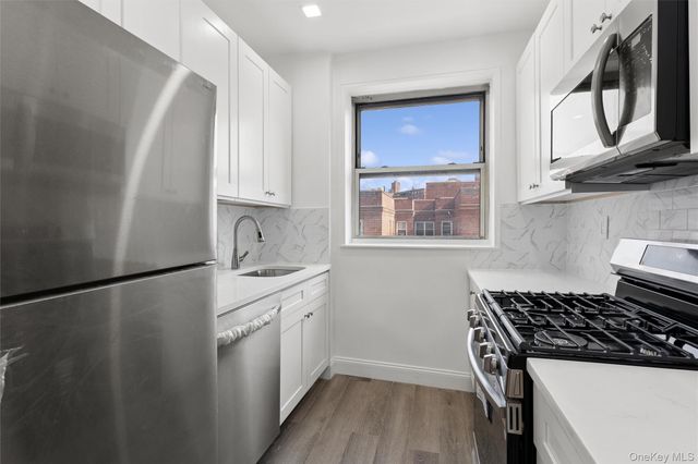 68-61 Yellowstone Boulevard 705, Forest Hills, NY 11375