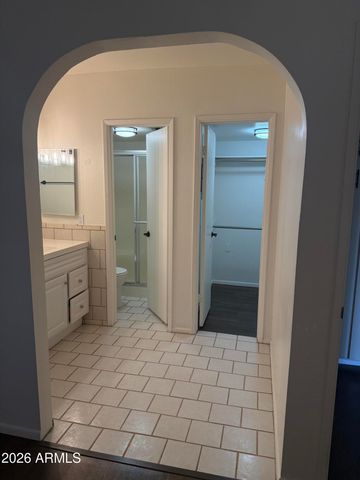 10828 N BILTMORE Drive 227, Phoenix, AZ 85029