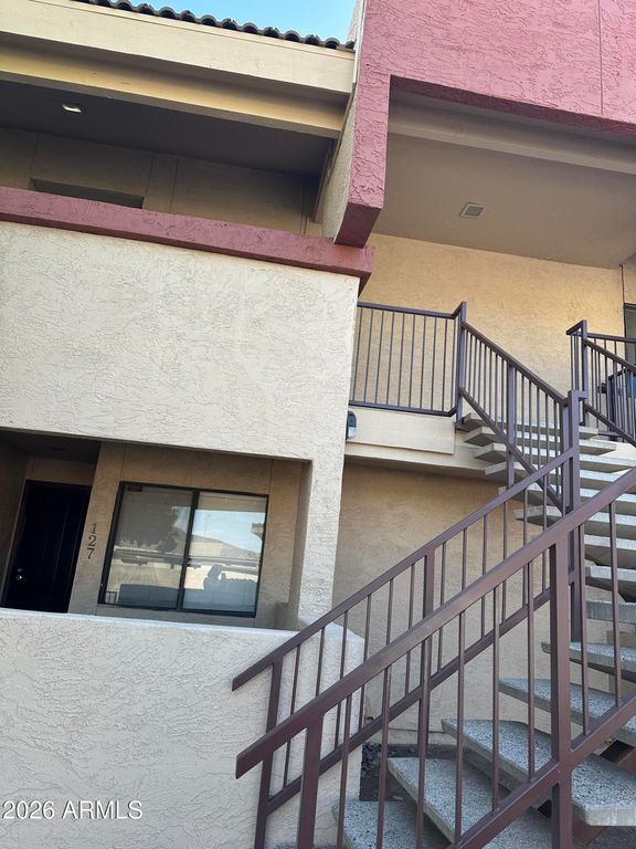 10828 N BILTMORE Drive 227, Phoenix, AZ 85029