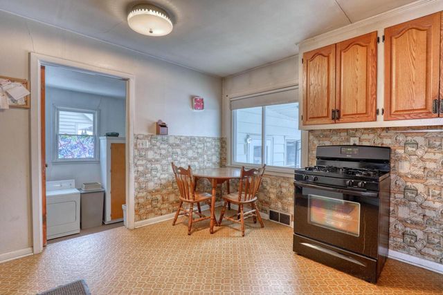 931 S 120th STREET, West Allis, WI 53214