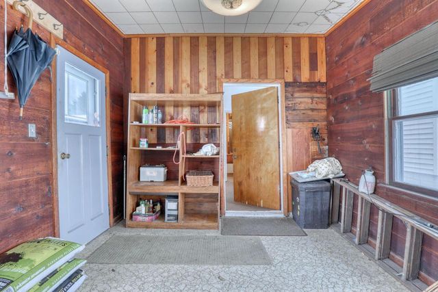 931 S 120th STREET, West Allis, WI 53214