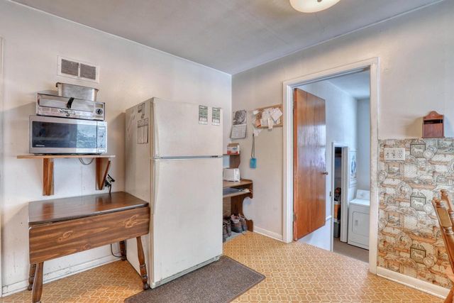 931 S 120th STREET, West Allis, WI 53214