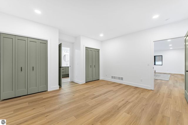 5921 Paradise Ranch, Kingsley, MI 49649