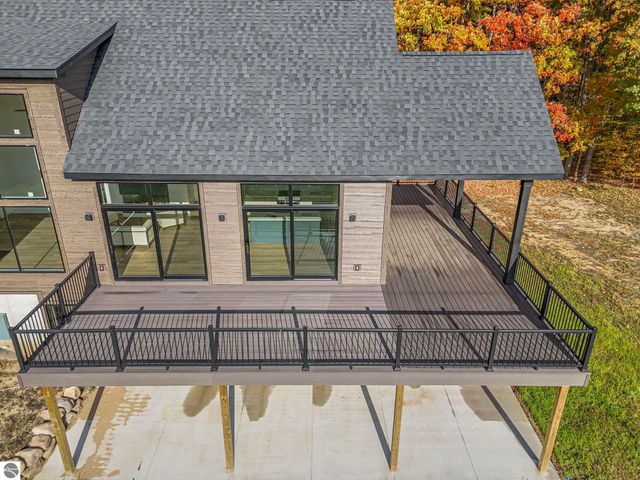 5921 Paradise Ranch, Kingsley, MI 49649