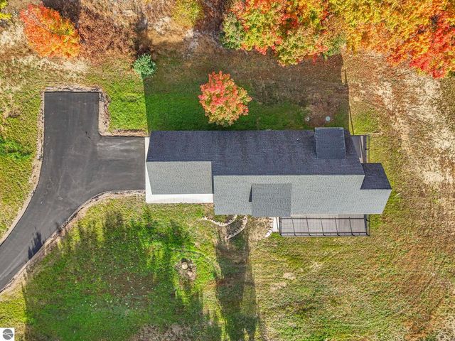 5921 Paradise Ranch, Kingsley, MI 49649