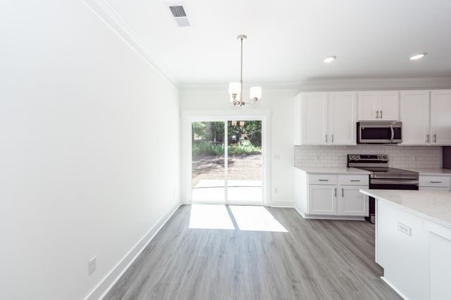 1413 Iroquois Street, North Charleston, SC 29405