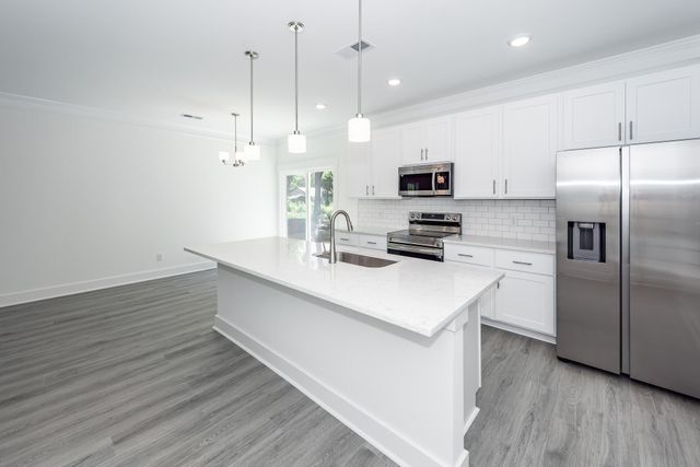 1413 Iroquois Street, North Charleston, SC 29405