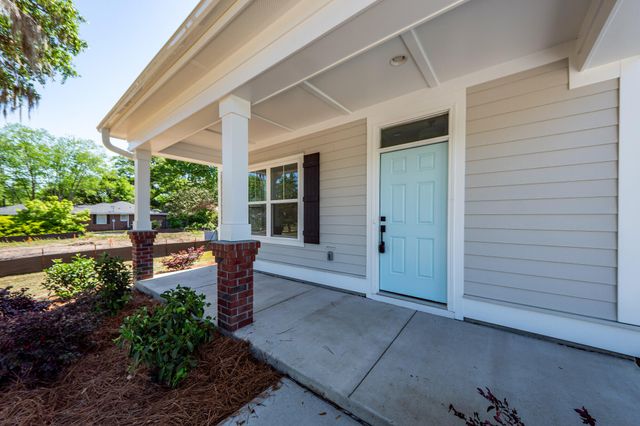 1413 Iroquois Street, North Charleston, SC 29405