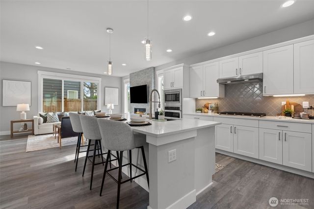 16539 8th Avenue NE, Shoreline, WA 98155